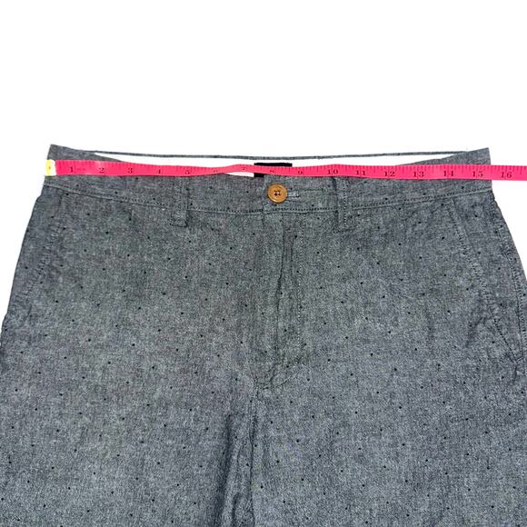 JCrew Factory Men’s Gramercy Grey Dot Flat Front Chino Shorts Size 30W - Picture 7 of 10